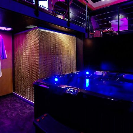 Mieuxqualhotel Jacuzzi Privatif Love Room Bordeaux Exterior photo